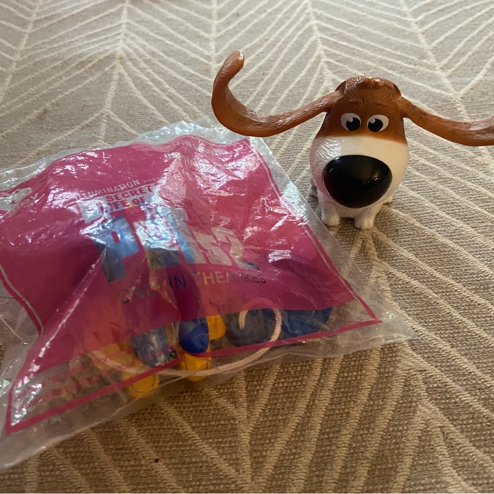 - McDonald’s Happy Meal Toys The Secret Life of Pets (bundle 3/$20)